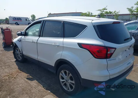 2019 Ford Escape Se из США, поврежденный, VIN 1FMCU0GD6KUA40116